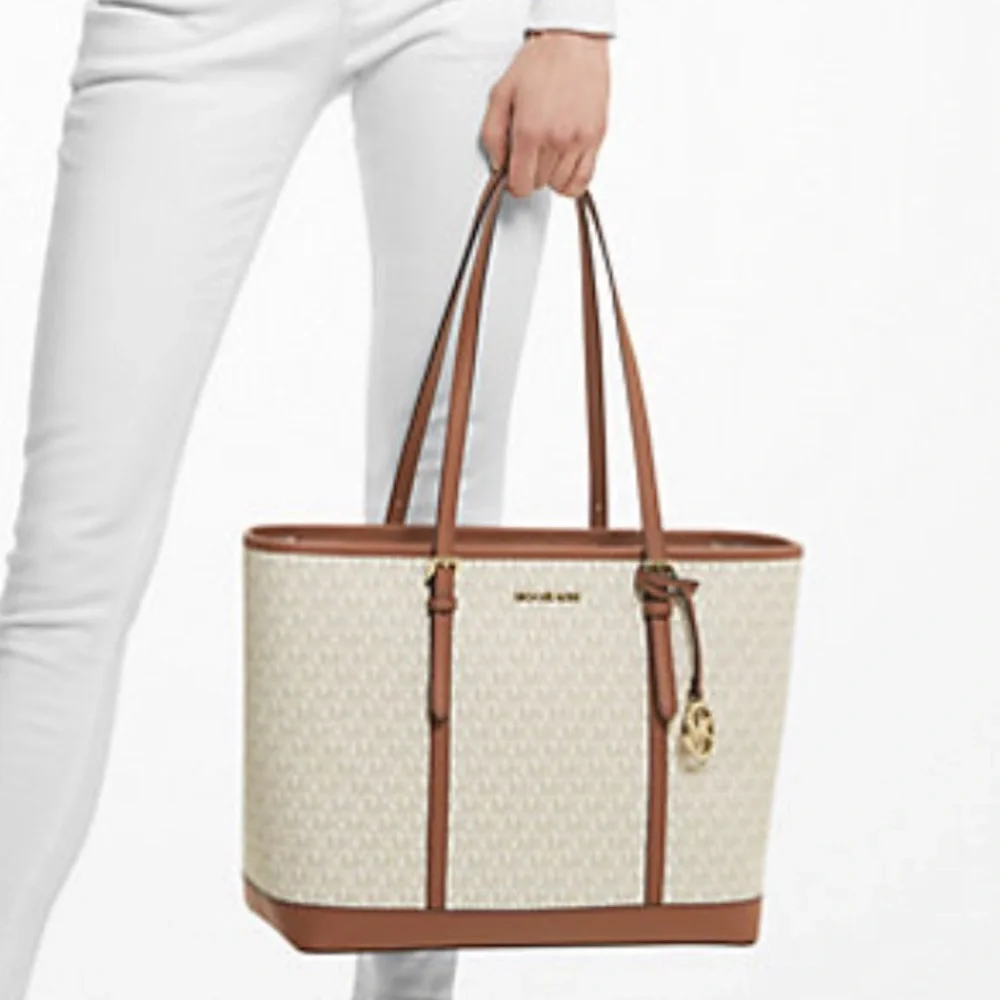 MICHAEL KORS
Jet Set Travel Large Logo Tote Shoulder Bag
COLOR VANILLA 
NWT - Picture 5 of 16